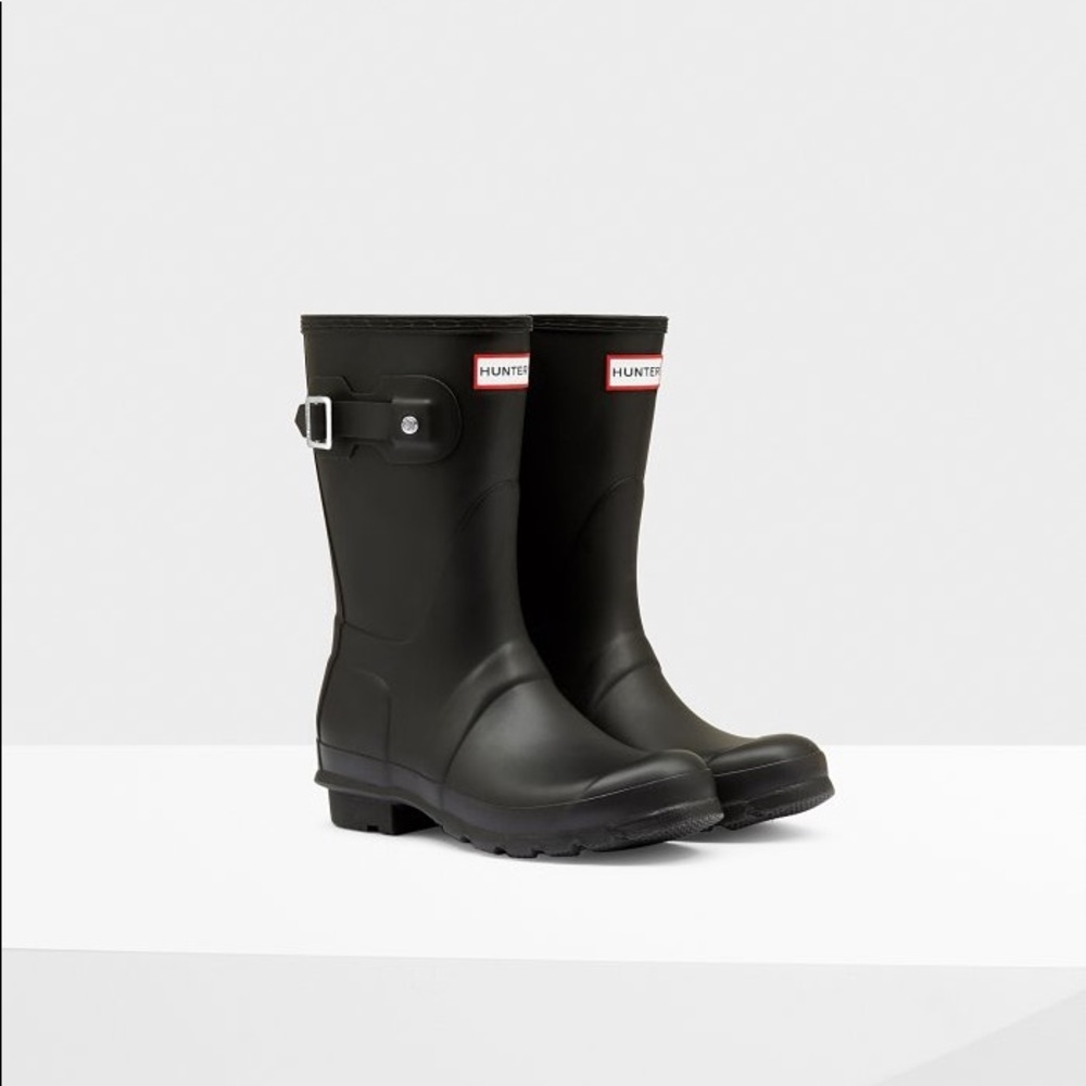 Short hunter rain boots